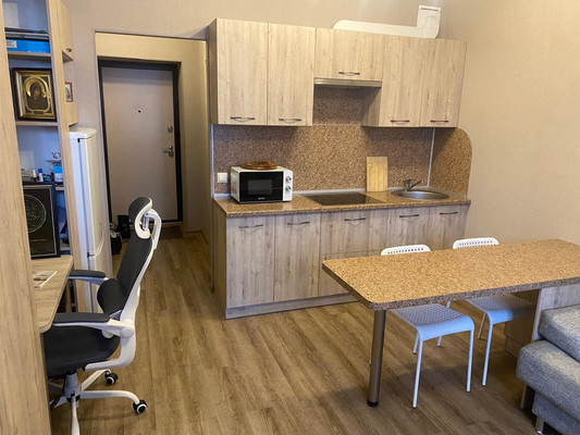 Купить --комнатную квартиру