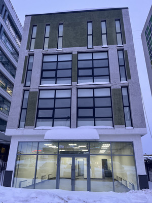 Снять  помещение свободного назначения