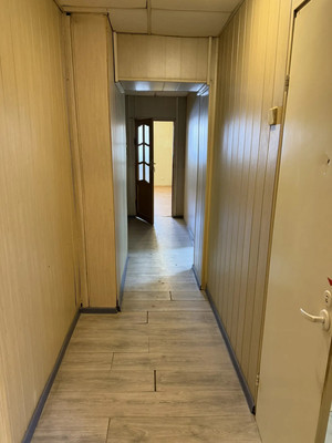 Снять  помещение свободного назначения